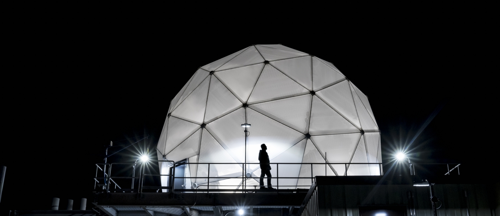 The Multi-band Test Terminal on the a rooftop of a Lincoln laboratory building enables the testing of waveforms and techniques for antijam protection for satellite communications. 