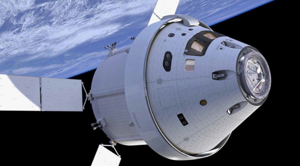 This artist's depiction of NASA's Orion spacecraft shows the crew capsule at right. Image: NASA/Sierra Nevada Corp.