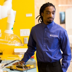 Shawn Reese, an engineering student, had a summer internship at M.I.T.’s Lincoln Laboratory. He is beginning work on a four-year degree in engineering at the University of Massachusetts at Lowell. Photo: Kayana Szymczak, The New York Times