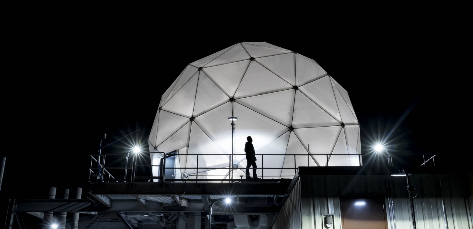 The Multi-band Test Terminal on the a rooftop of a Lincoln laboratory building enables the testing of waveforms and techniques for antijam protection for satellite communications. 