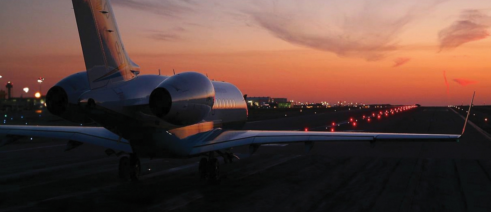 The Runway Status Lights System helps air traffic controllers and pilots monitor the runway and prevent collisions between aircrafts.