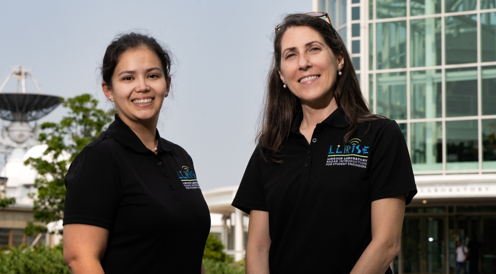 Middle school teachers Stephanie Mendoza (left) and Monica Albuixech (right) learned about radar fundamentals at the 2023 LLRISE program.